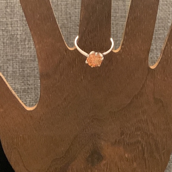 ♥️ Sale 3for$15! Silver Tone Ring Orange Rhinestone prong setting sz 8.5 - Picture 3 of 5